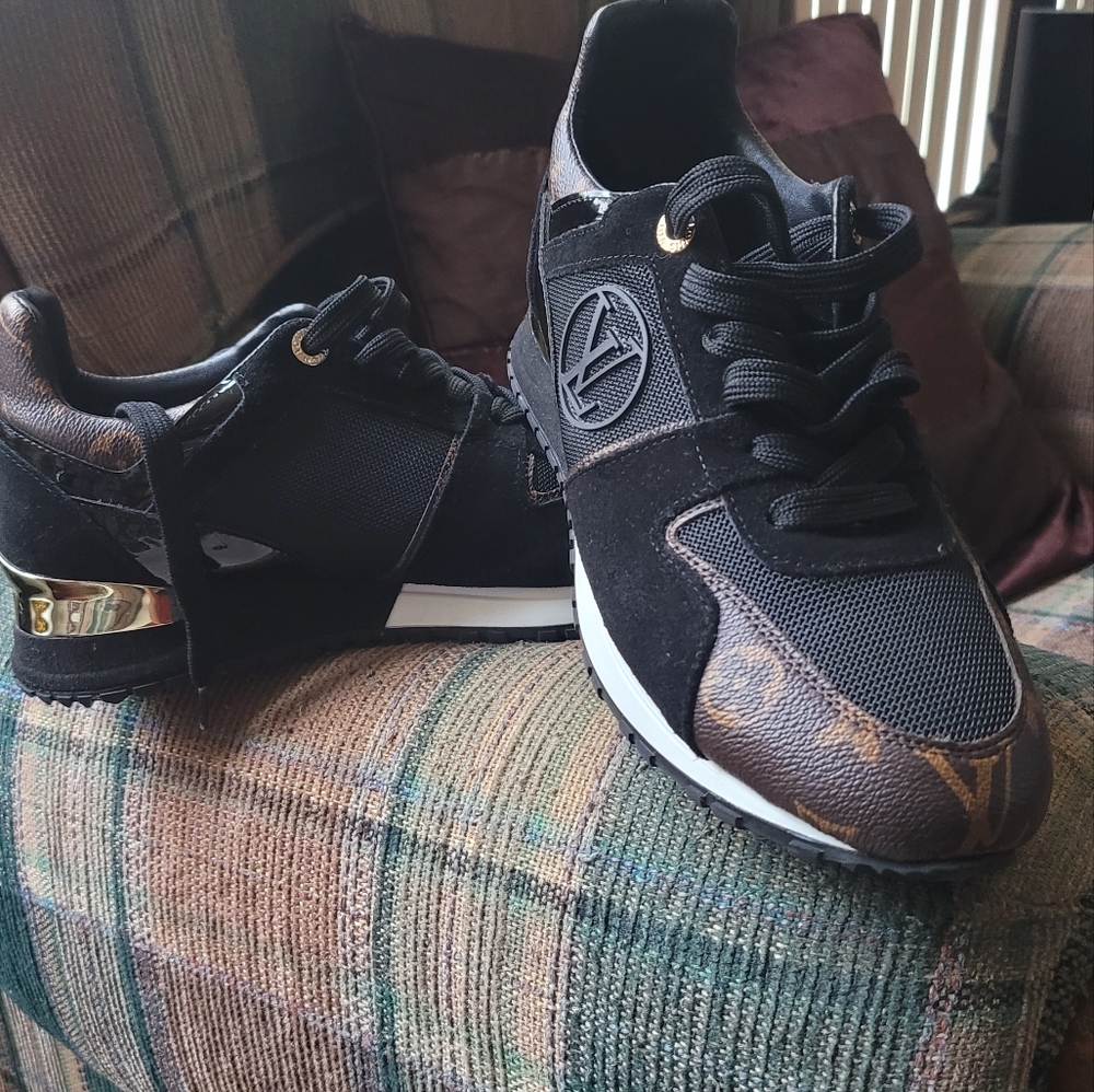 Womens Louis Vuitton Tennis Shoes